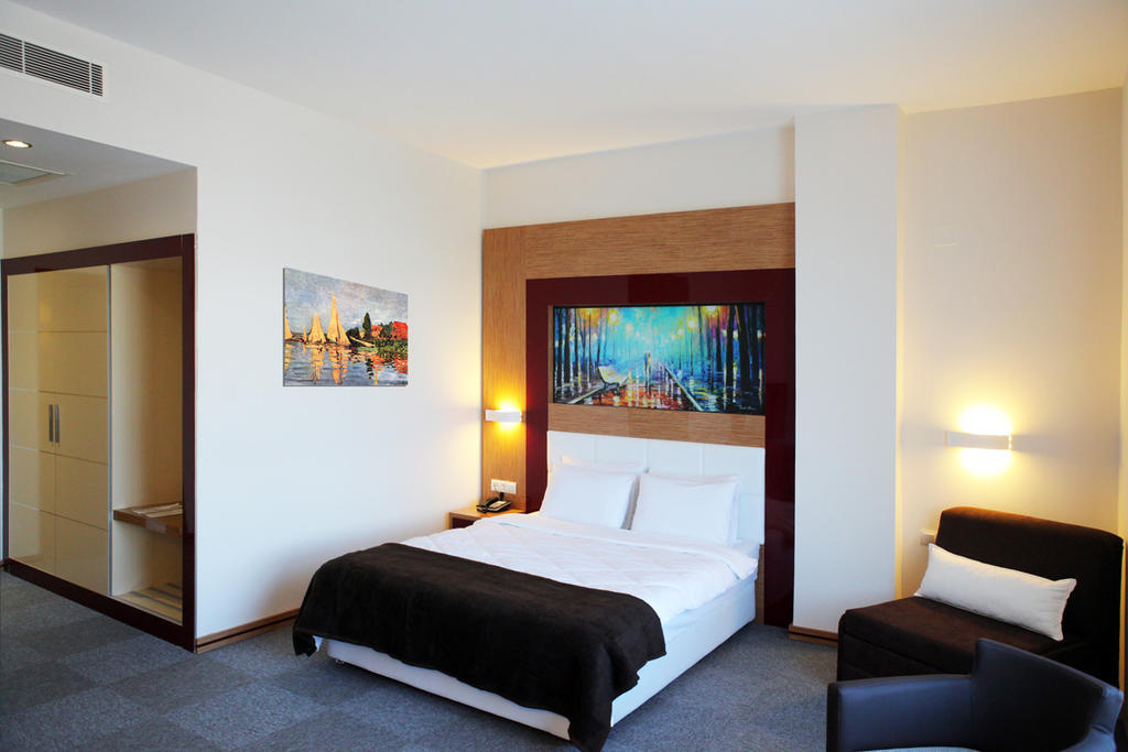 Ege Sevilen Hotel Turgutlu Cameră foto
